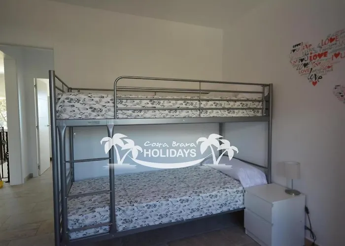 Costa Brava Holidays Yuca, Sea Views, Pool *