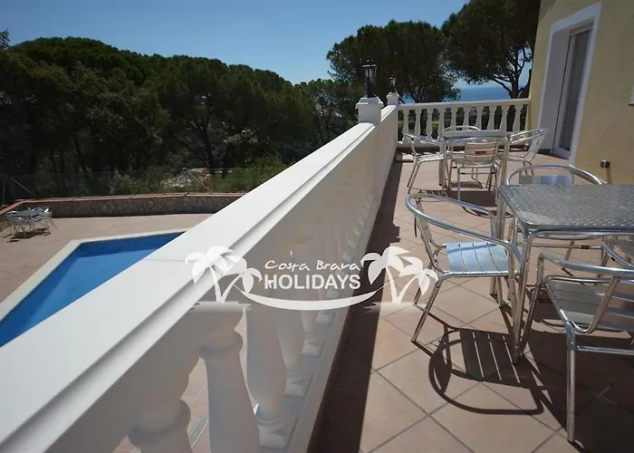 Costa Brava Holidays Yuca, Sea Views, Pool