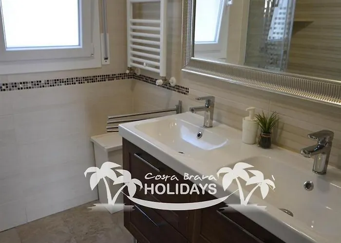 Costa Brava Holidays Yuca, Sea Views, Pool Льорет-де-Мар