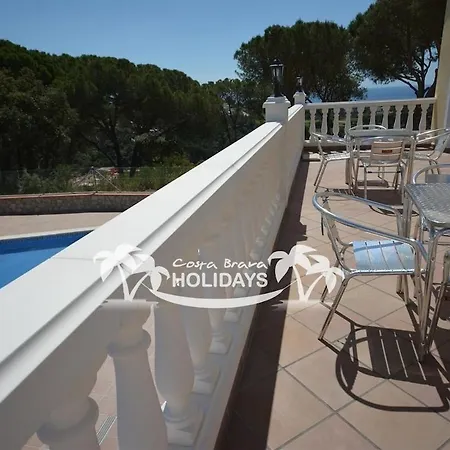 Costa Brava Holidays Yuca, Sea Views, Pool