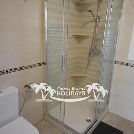 Vila Costa Brava Holidays Yuca, Sea Views, Pool *