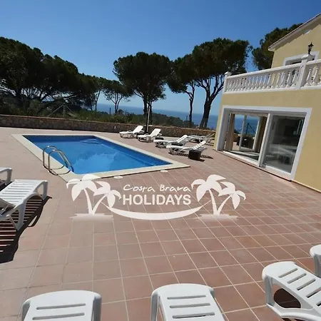 Costa Brava Holidays Yuca, Sea Views, Pool Vila