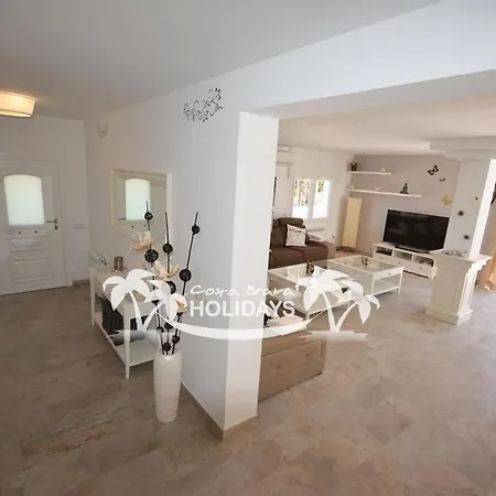 Costa Brava Holidays Yuca, Sea Views, Pool *