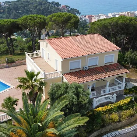Costa Brava Holidays Yuca, Sea Views, Pool