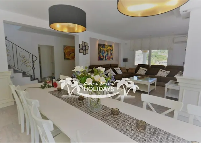 Villa Costa Brava Holidays Yuca, Sea Views, Pool